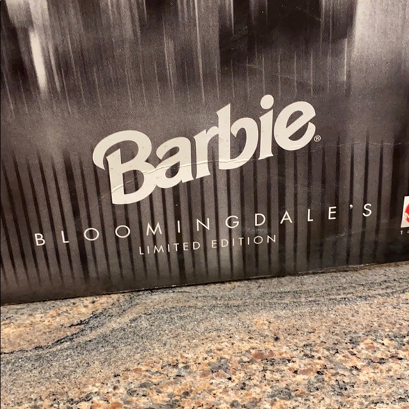 Donna Karan Limited Edition Bloomingdales Barbie - Picture 13 of 16